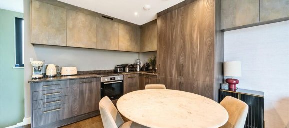 2 bedrooms Apartment in London, United Kingdom No. 12211 4