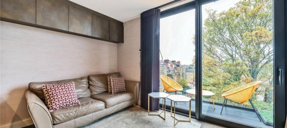 2 bedrooms Apartment in London, United Kingdom No. 12211 3