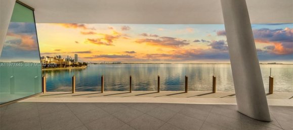 4 chambres propriété commerciale à louer à Miami, Miami-Dade, Florida, USA № 615440 26