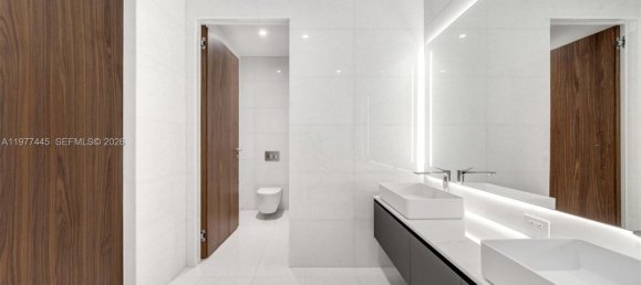 4 chambres propriété commerciale à louer à Miami, Miami-Dade, Florida, USA № 615440 9