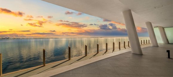 4 chambres propriété commerciale à louer à Miami, Miami-Dade, Florida, USA № 615440 25