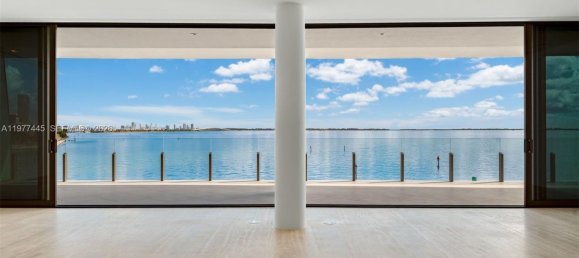 4 chambres propriété commerciale à louer à Miami, Miami-Dade, Florida, USA № 615440 20
