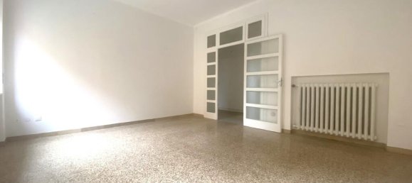 Квартира с 4 комнатами в Равенна, Италия № 30842 8