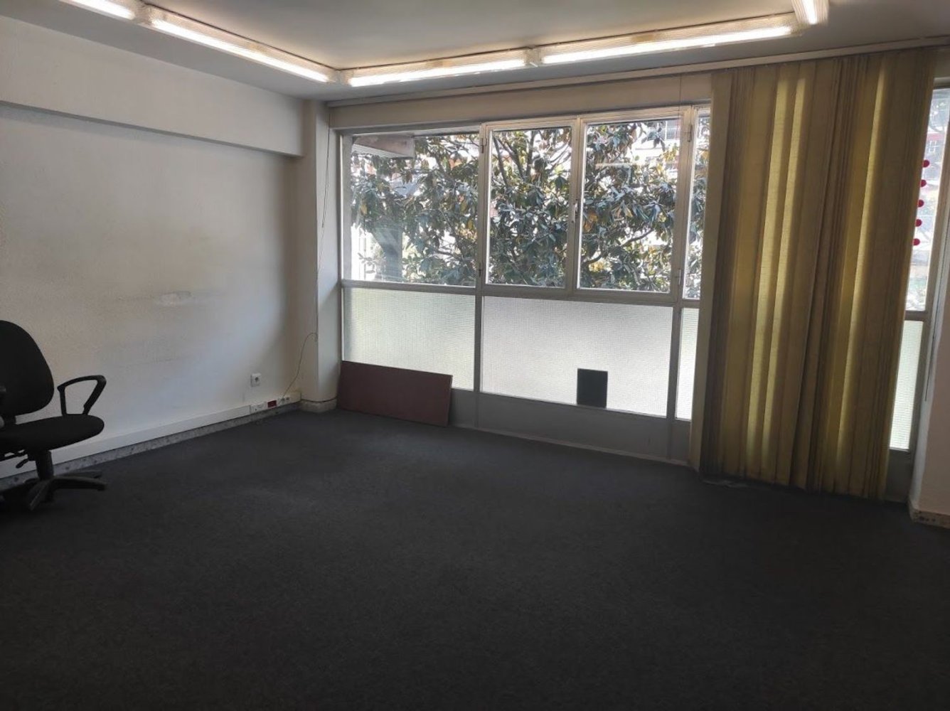 89m² Office in Logrono, Spain No. 150435