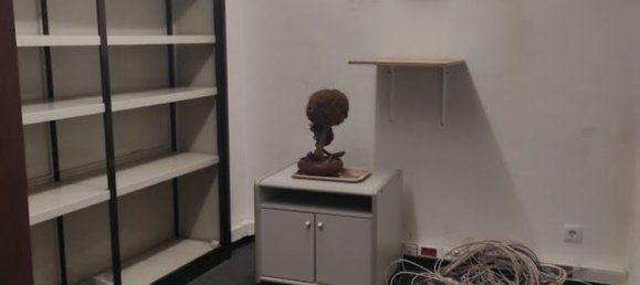 89m² Office in Logrono, Spain No. 150435 9