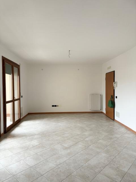 Квартира с 3 комнатами в Сельваццано Дентро, Италия № 156747