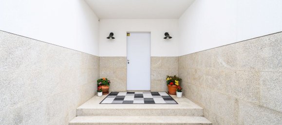 5 bedrooms Villa in Porto, Portugal No. 124468 19