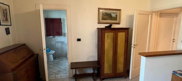 Apartamento de 4 divisões em Calenzano, Italy N.º 132944 9