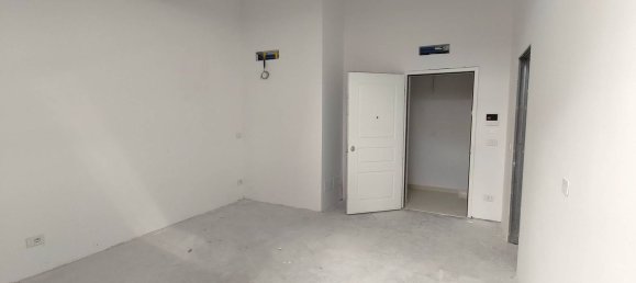 2 rooms Apartment in Bologna, Italy No. 63081 6