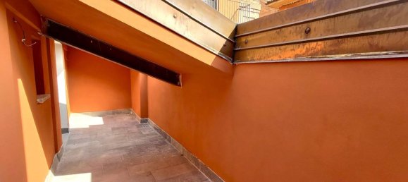 2 rooms Apartment in Bologna, Italy No. 63081 9