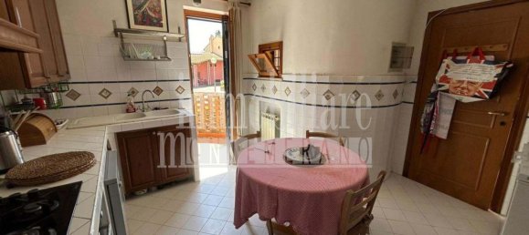 Дом с 11 комнатами в Рим, Италия № 269315 4