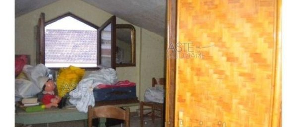 Casa de 11 habitaciónes en Ardea, Italy No. 9004 45