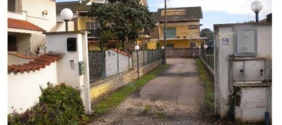 Casa de 11 habitaciónes en Ardea, Italy No. 9004 33