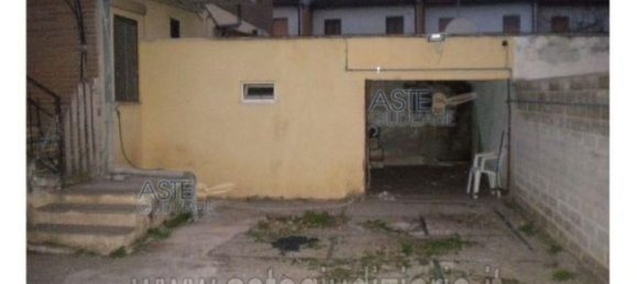 Casa de 11 habitaciónes en Ardea, Italy No. 9004 21