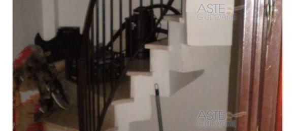 Casa de 11 habitaciónes en Ardea, Italy No. 9004 38