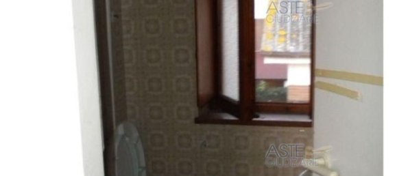 Casa de 11 habitaciónes en Ardea, Italy No. 9004 19