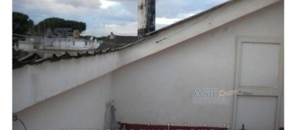 Casa de 11 habitaciónes en Ardea, Italy No. 9004 10