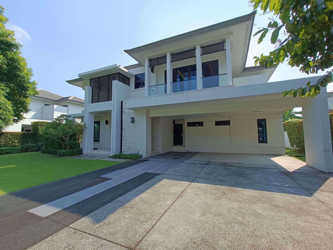 4 bedrooms House in Nonthaburi, Thailand No. 4397