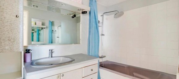 Apartamento de 2 dormitorios en Montreuil, France No. 327950 7