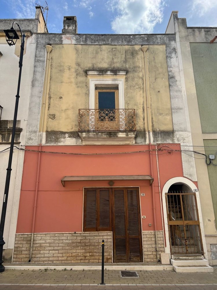 6 bedrooms House in Supersano, Italy No. 334497