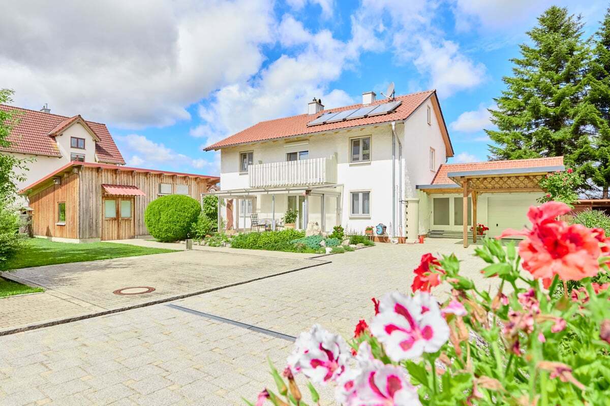 Таунхаус с 6 комнатами в Ландсберг ам Лех, Германия № 232855