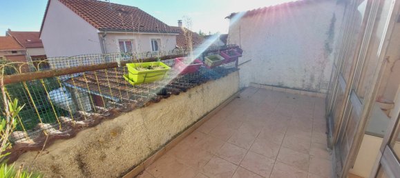 2 bedrooms House in Chambley-Bussieres, France No. 229254 9