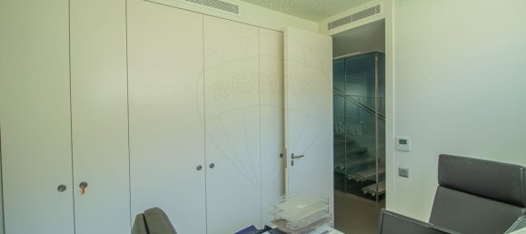 5 bedrooms House in Porto, Portugal No. 17187 26