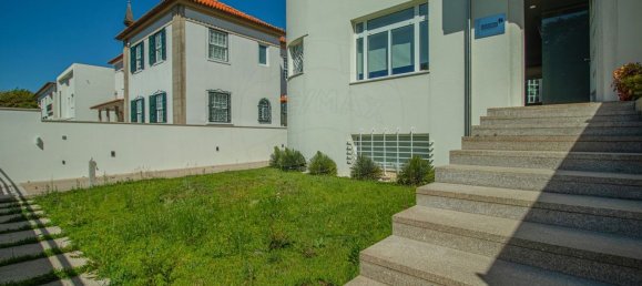 5 bedrooms House in Porto, Portugal No. 17187 35