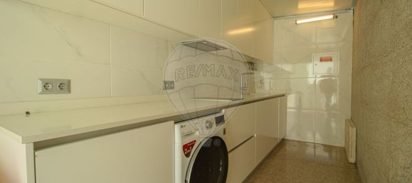 5 bedrooms House in Porto, Portugal No. 17187 10