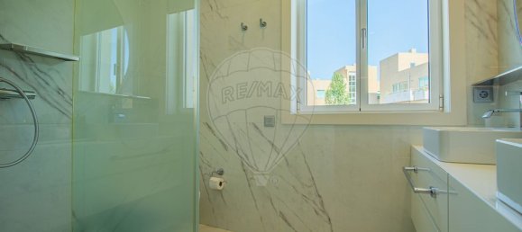 5 bedrooms House in Porto, Portugal No. 17187 29