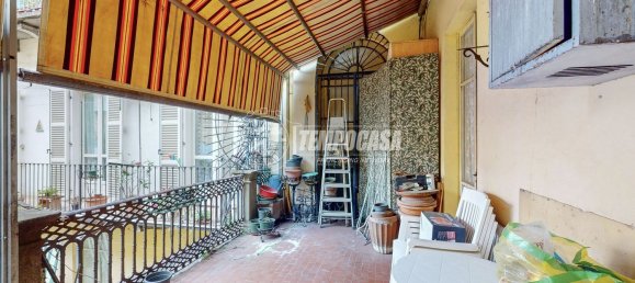 5 rooms Apartment in Turin, Italy No. 140663 3