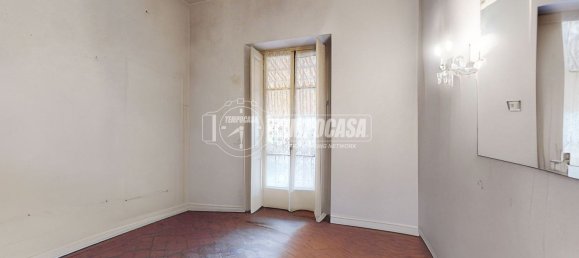 5 rooms Apartment in Turin, Italy No. 140663 9
