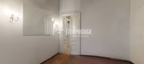 5 rooms Apartment in Turin, Italy No. 140663 10