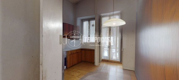 5 rooms Apartment in Turin, Italy No. 140663 12