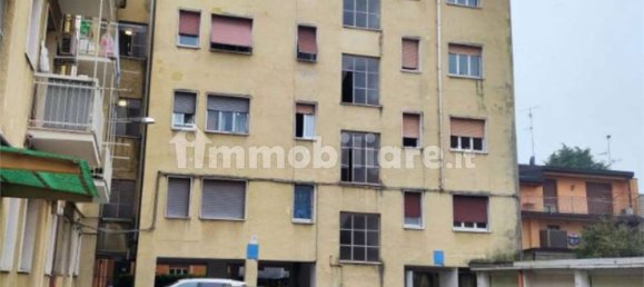 2 bedrooms Apartment in Limbiate, Italy No. 284607 3