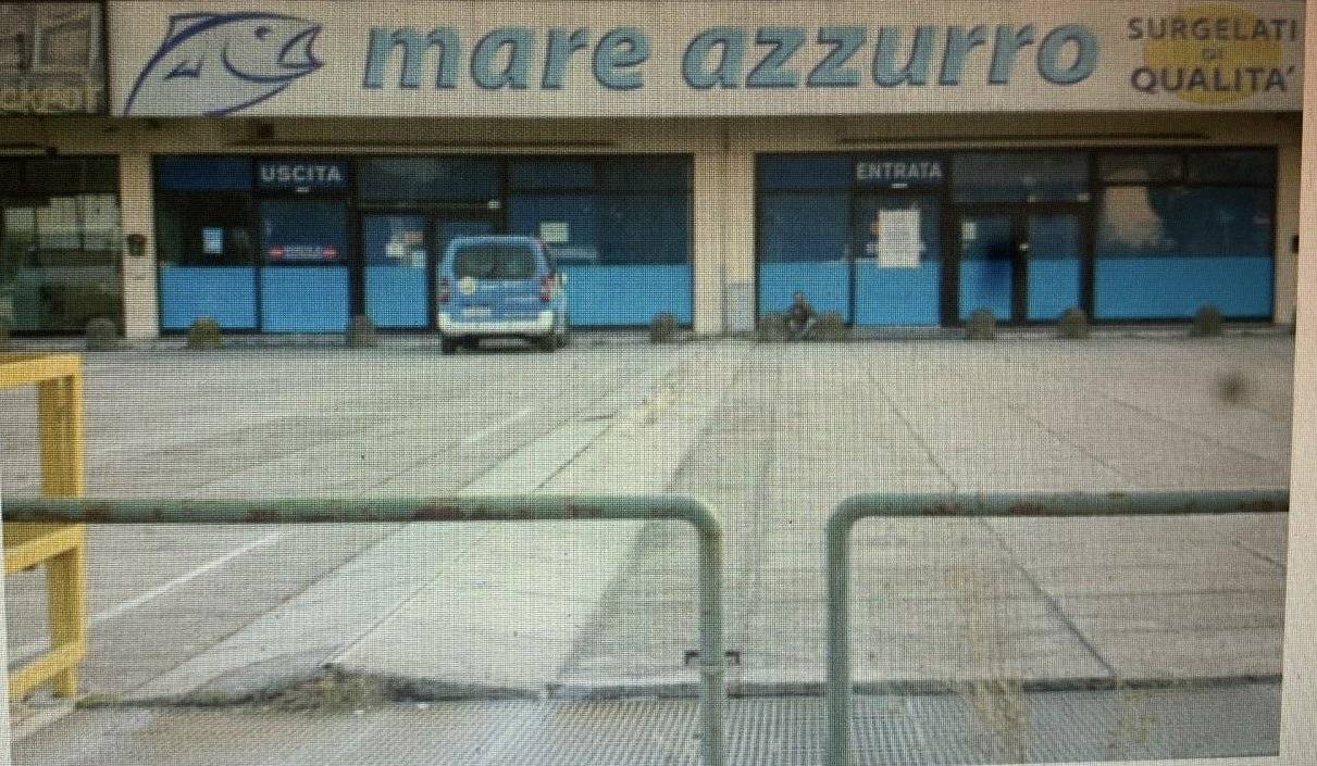 Propiedad comercial de 2 habitaciónes en Brescia, Italy No. 114318