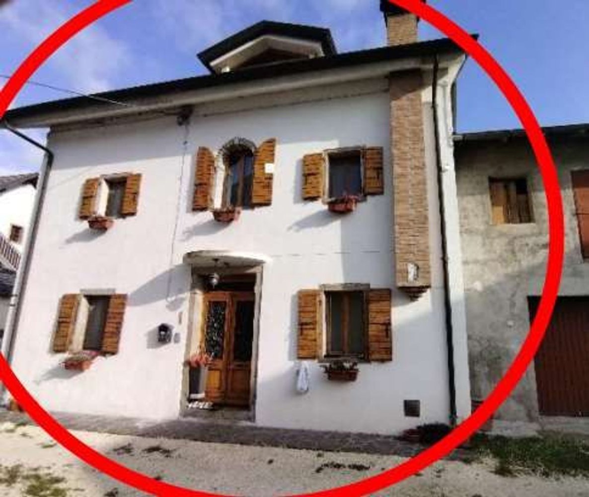 5 rooms House in Alpago, Italy No. 301724