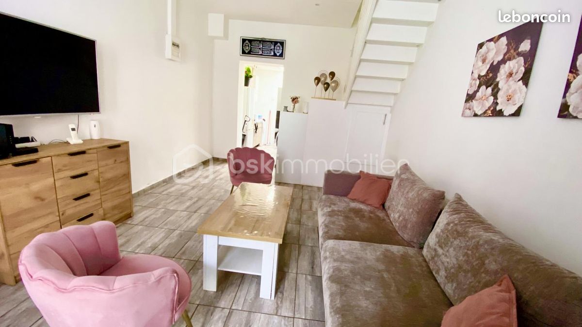 3 bedrooms Townhouse in Roubaix, France No. 155055