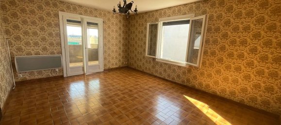 3 bedrooms House in Tavers, France No. 49869 2