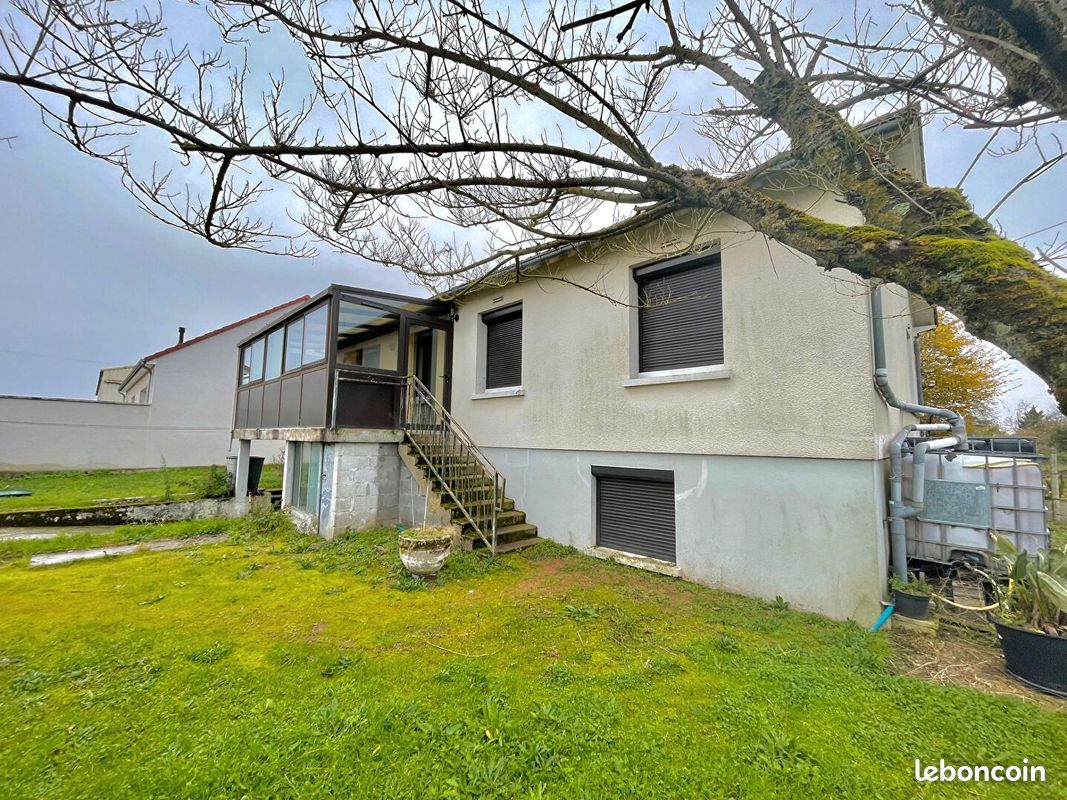 3 bedrooms House in Tavers, France No. 49869