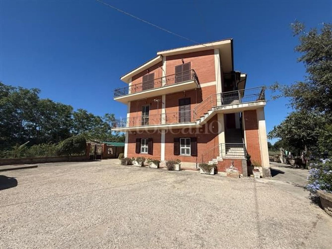 Apartamento de 5 habitaciónes en Fiumicino, Italy No. 289651