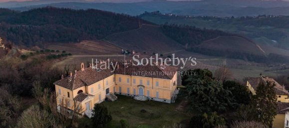 Edificio de 24 dormitorios en Santa Giuletta, Italy No. 175505 2