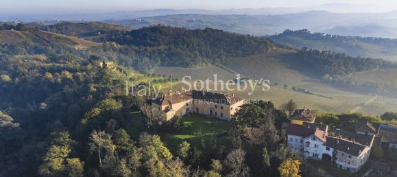 Edificio de 24 dormitorios en Santa Giuletta, Italy No. 175505 36