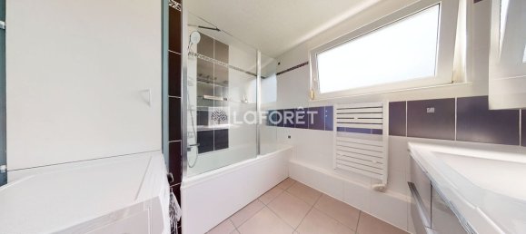 2 bedrooms Apartment in Bischheim, France No. 96829 4