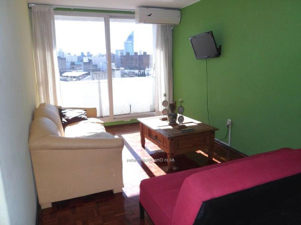 3 bedrooms Apartment in Montevideo, Uruguay No. 9736
