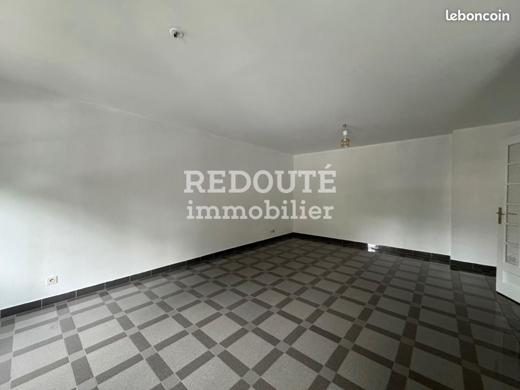2 bedrooms Apartment in Reims, France No. 329678