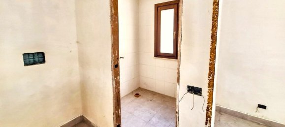 Almacén de 1 habitación en Carini, Italy No. 332406 7