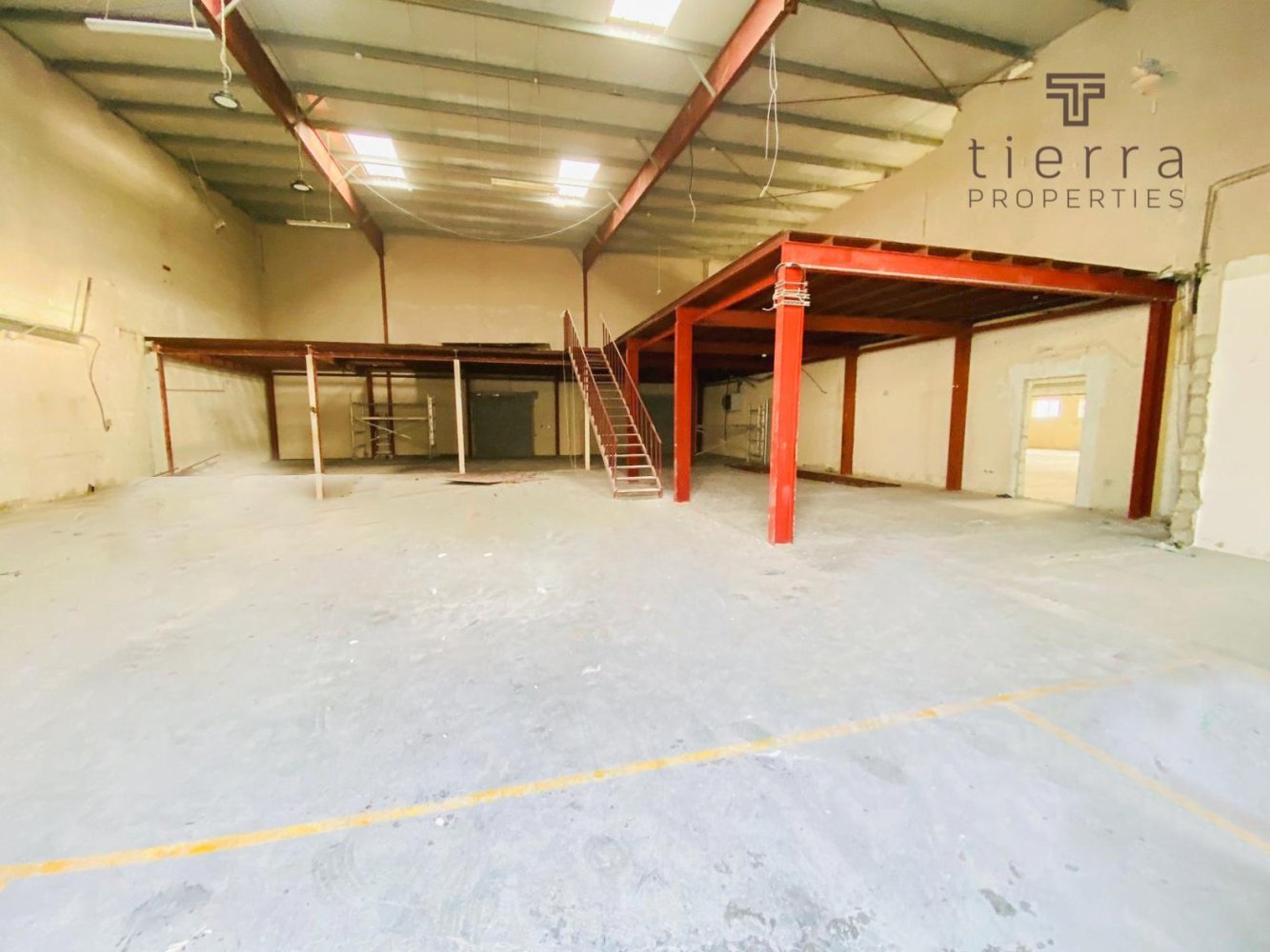 1300.6m² Warehouse in Ras Al Khor, UAE No. 25223