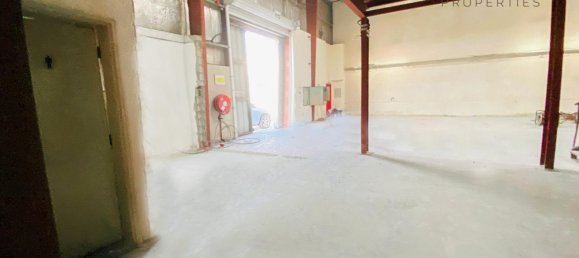 1300.6m² Warehouse in Ras Al Khor, UAE No. 25223 3