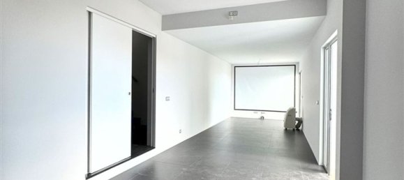 Casa de 3 dormitorios en Funchal, Portugal No. 84108 10